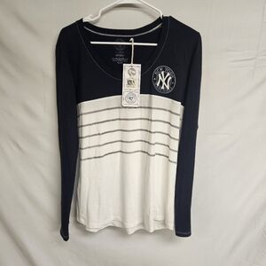 New York Yankees '47 MLB Women's Breakers X-Large Long Sleeve T-Shirt New W/Tags
